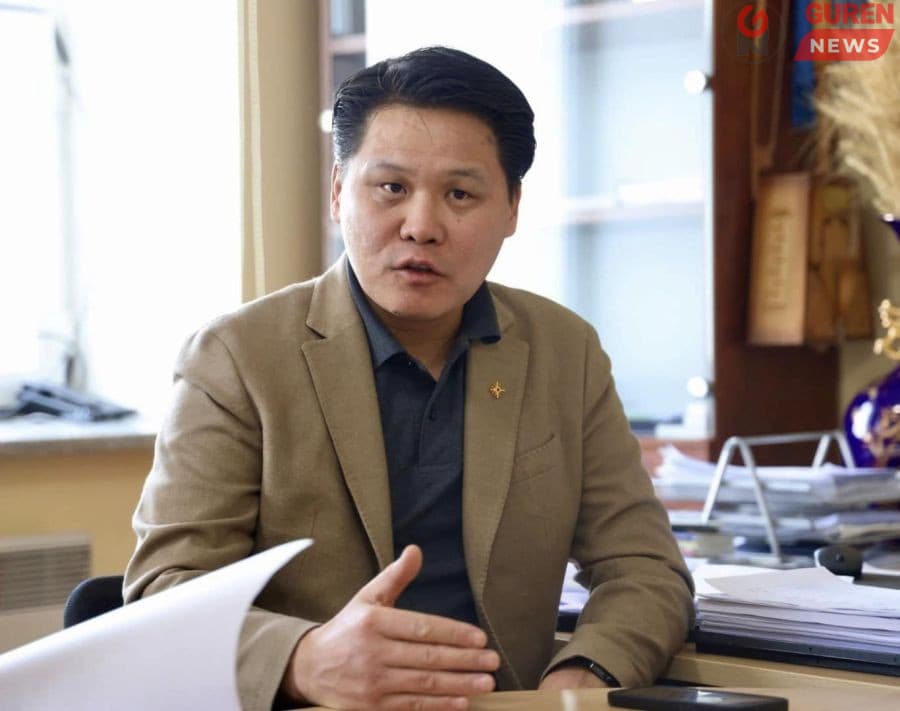 УИХ-ын сонгуульд 100 саяын хандив өгсөн ачтаныхаа эсрэг Б.Тулга ноцож сууна