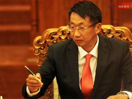 Хөдөлмөрийн хөлсний доод хэмжээний талаарх Л.Энх-Амгалан сайдын мэдээллийг сонсоно