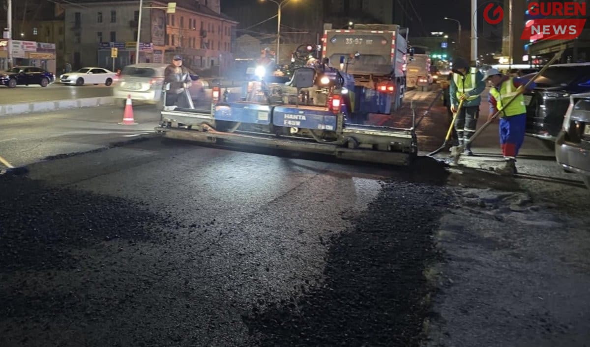 25 дугаар эмийн сангийн уулзвараас Амарсанаагийн гудамжны уулзвар хүртэлх зорчих хэсгийн урд талын замыг шинэчилж байна