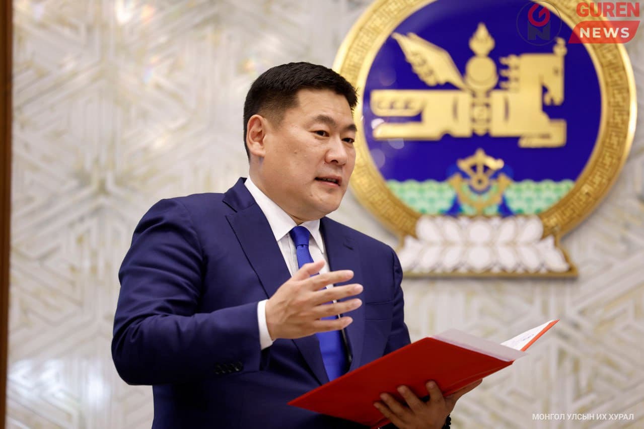 Л.Оюун-Эрдэнэ: Би ёс зүйн хариуцлага хүлээж огцрох нь зөв сонголт болно