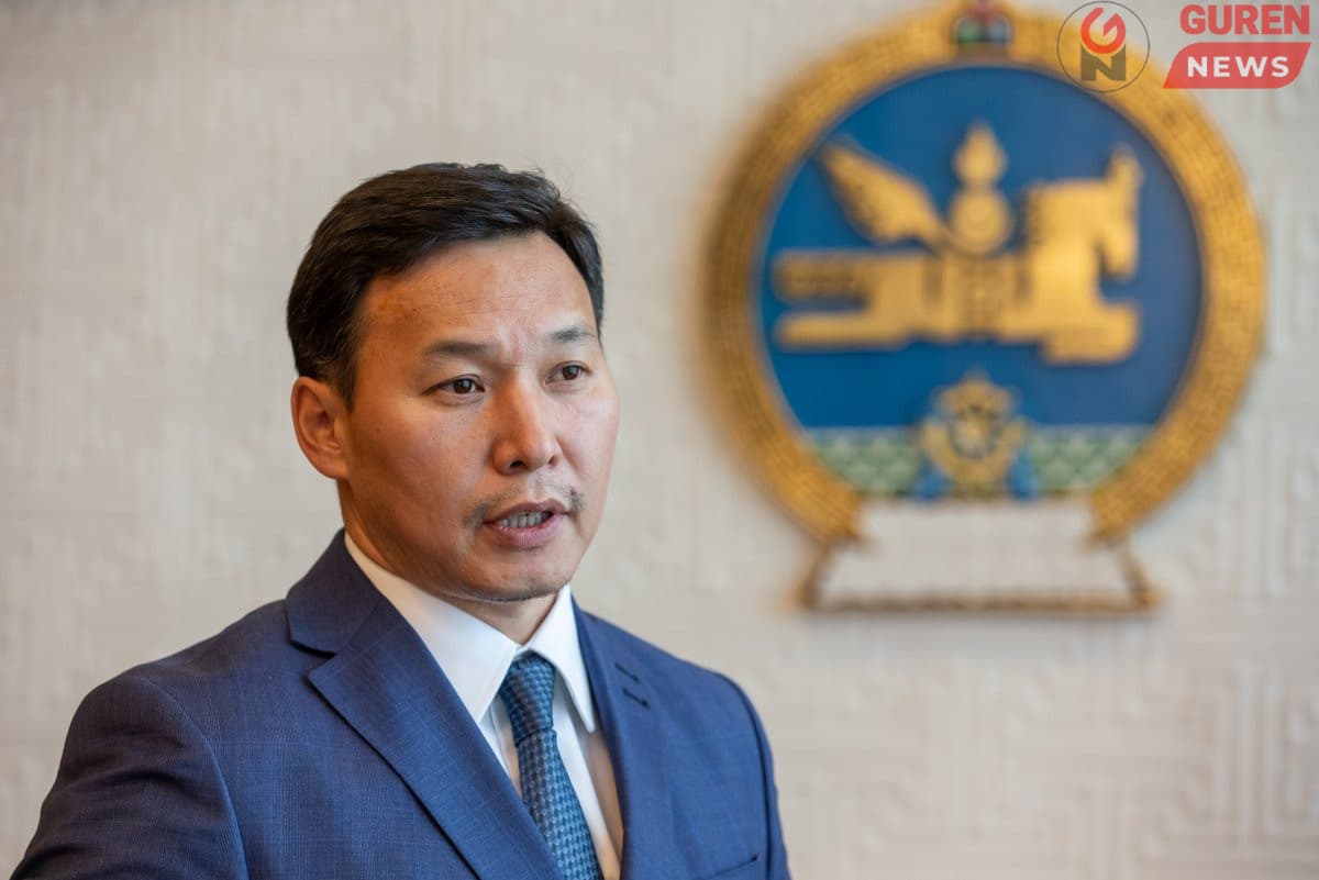 Иргэд, эмч нарыг залхааж буй олиггүй олон шийдвэрээ цэгцэлнэ үү, Т.Мөнхсайхан сайд аа!