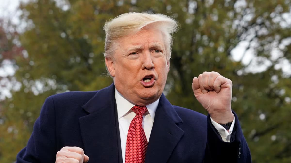 Трамп: В.Путин үнэхээр галзуурчээ. Тэр шаардлагагүйгээр олон хүний амийг хороож байна