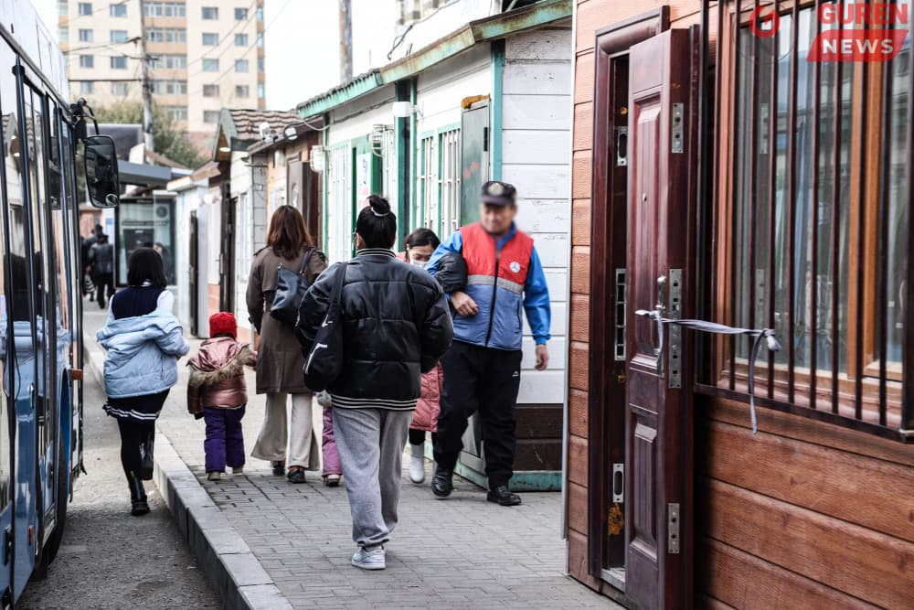 ТҮЦ эрхлэгчид ХЭҮК-ын гадаа өлсгөлөн зарлажээ