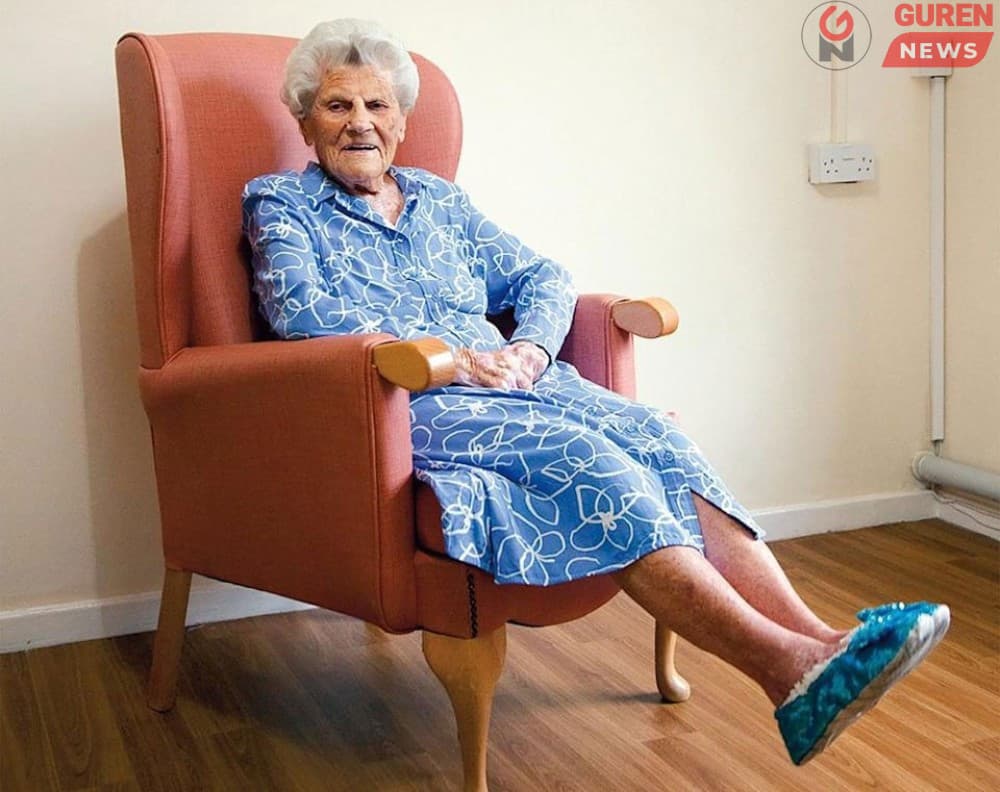 Дэлхийн хамгийн өндөр настай эмэгтэй урт наслах нууцаа хуваалцжээ