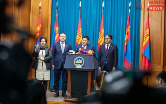 Хамтарсан Засгаа хадгалж үлдэж байж хөгжил ярина