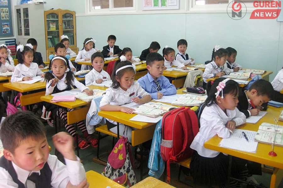 Улаанбурхан өвчнөөс сэргийлж, бага ангийн сурагчдын зуны амралтыг наашлуулахыг эцэг, эхчүүд шаардаж эхэллээ