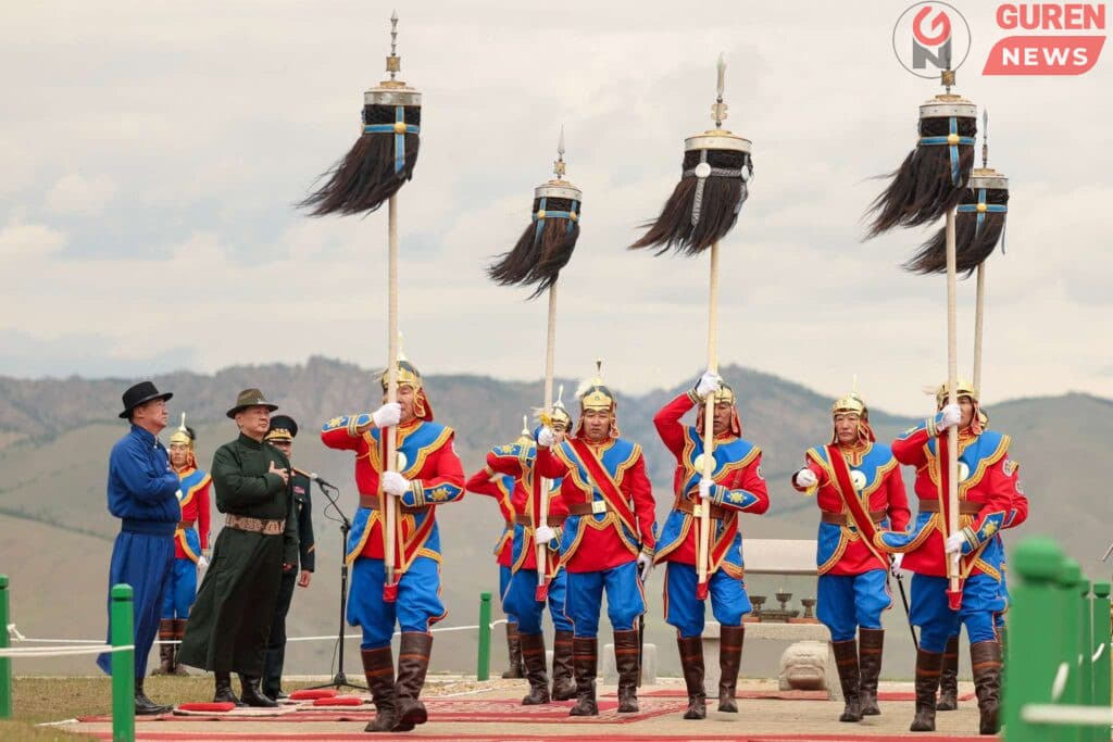 Бүx цэргийн ” Догшин Иx Xар Сүлд”-ийг цэнгүүлэx ёслол болов