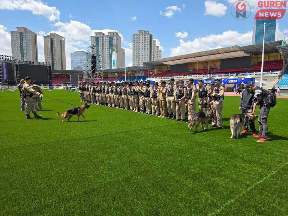 Төв цэнгэлдэхийн хаалга бүрд металл илрүүлэгч ажиллуулна