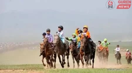 Увс аймгийн Тариалан сумын 100 жилийн ойн баяр наадмаар 12 хүүхэд мориноос унажээ