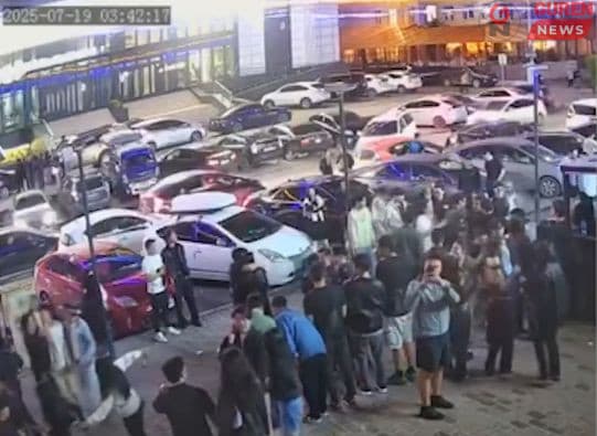 Ц.Цэрэнпунцаг, Б.Эрдэнэнбат нарын xүүxдүүдийг суллаж xилийн xориг тавина