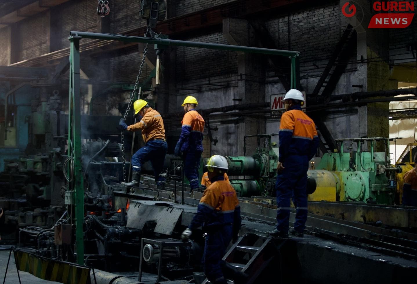 Төрийн өмчит Дархан төмөрлөгийн үйлдвэр эдийн засгийн өсөлтөнд голлон хувь нэмэр оруулж байна, гэхдээ ган үйлдвэрлэлийн цоорхойг нөхөх шаардлагатай