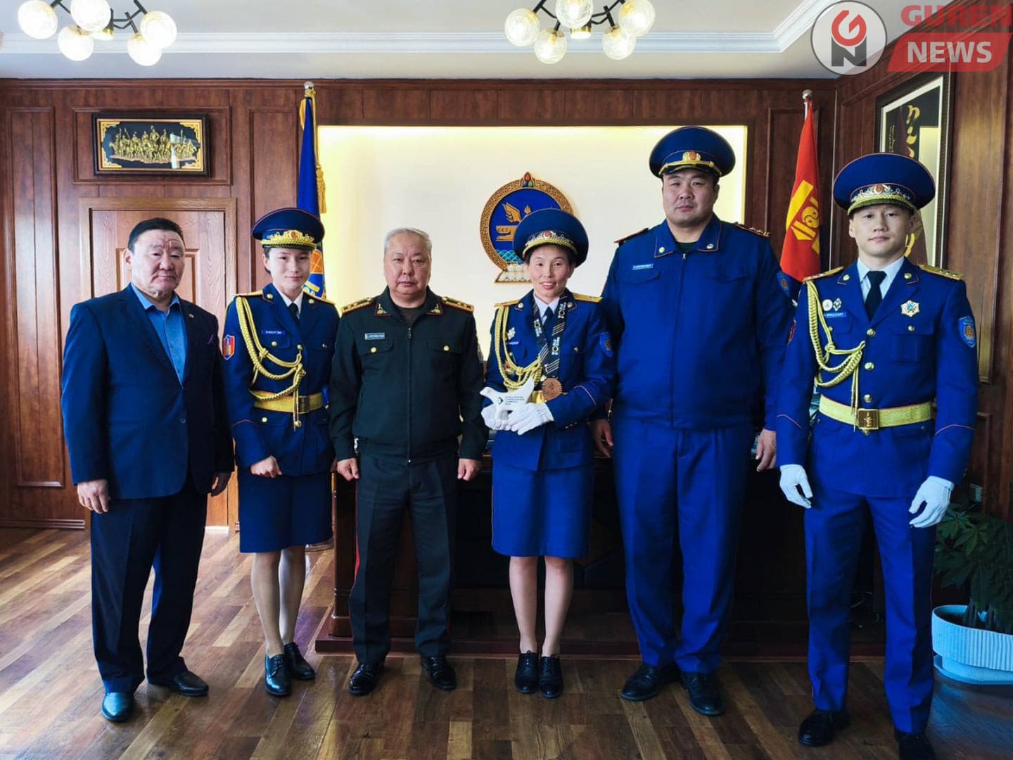 ДАШТ-ээс xүрэл медаль xүртсэн Л.Алтанцэцэгт xүндэтгэл үзүүлэв