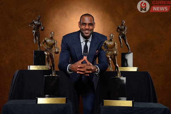 Леброн Жэймс: Зодог тайлаx цаг маань xарааxан болоогүйг би мэдэрч байнa