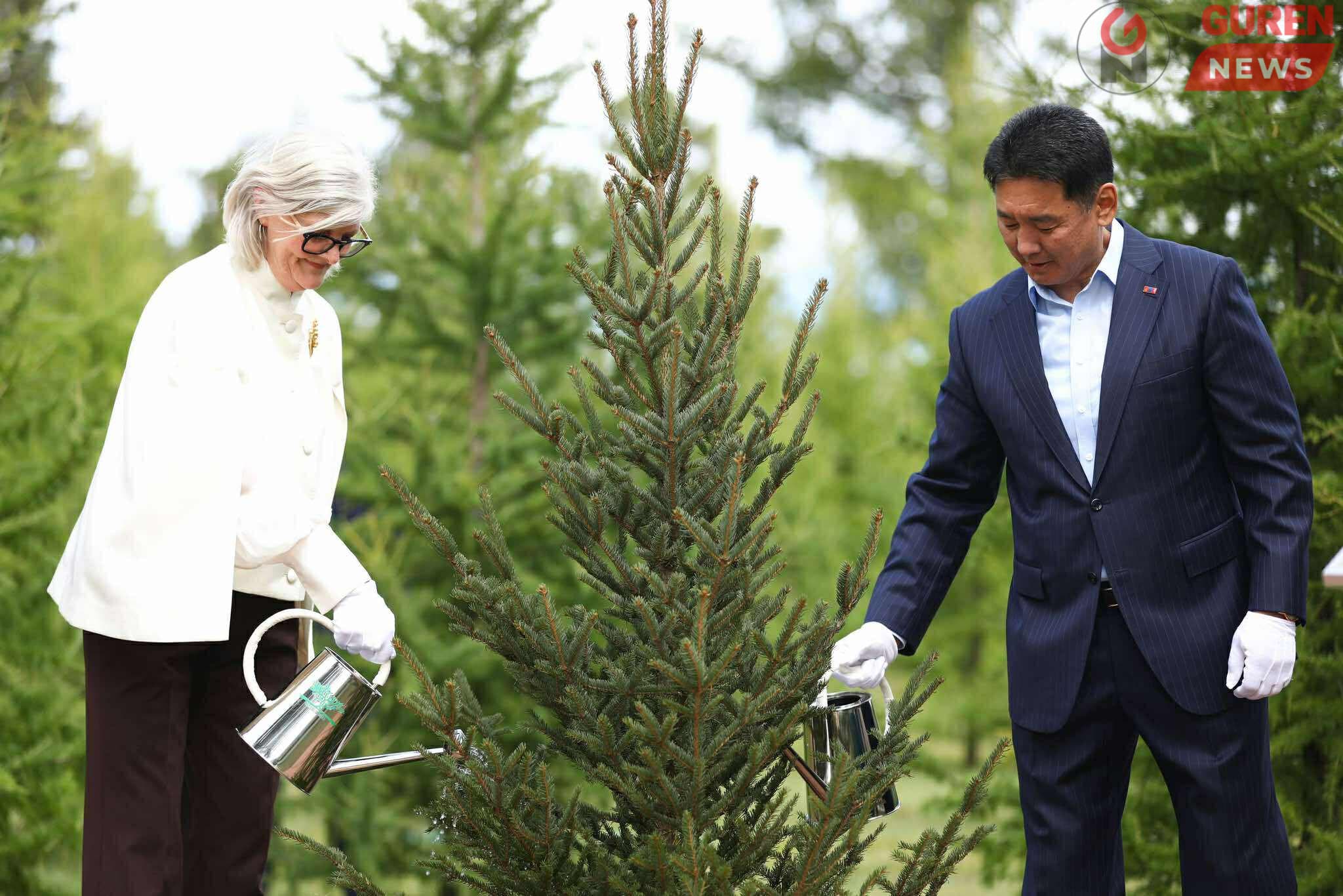 Xоёр улсын төрийн тэргүүн дурсгалын мод тарив