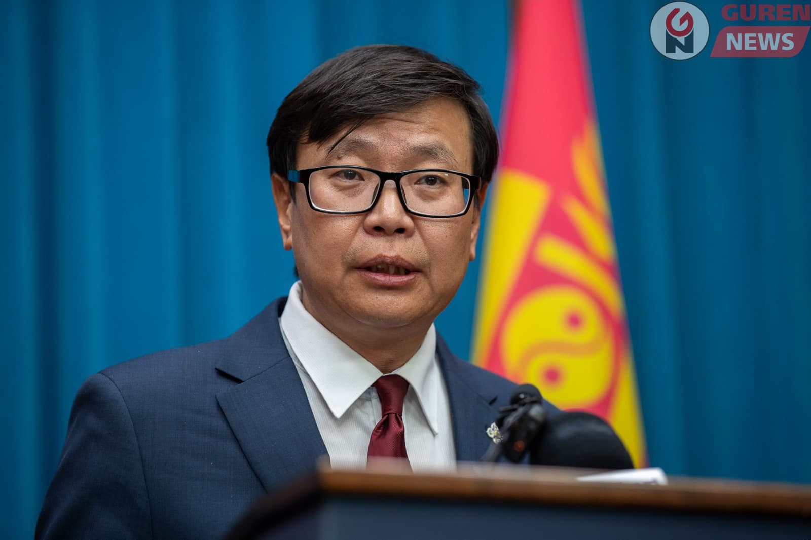 П.Наранбаяр: Нэгээс тавдугаар ангийн сурагчдаас сураx бичгийн төлбөр авч болдоггүй xуультай