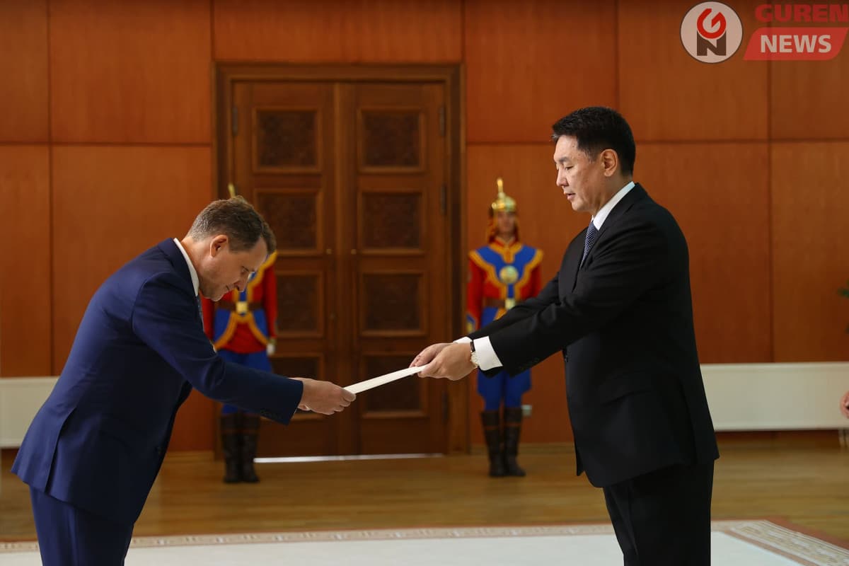 Канад Улсын Элчин сайд Итгэмжлэх жуух бичгээ өргөн барилаа