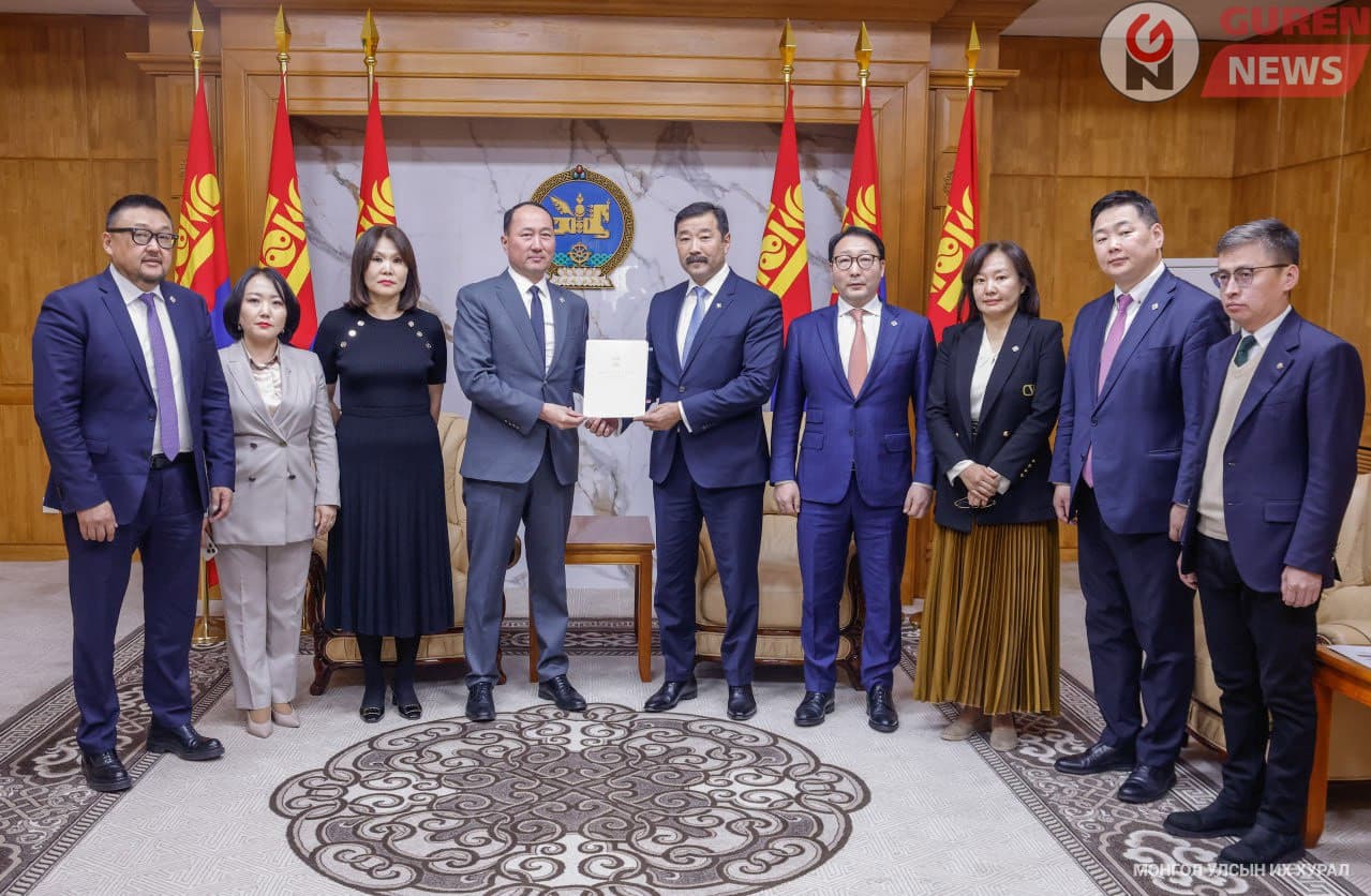 Монгол Улсын Их Хурлын чуулганы хуралдааны дэгийн тухай хуульд нэмэлт, өөрчлөлт оруулах тухай хуулийн төслийг өргөн барилаа