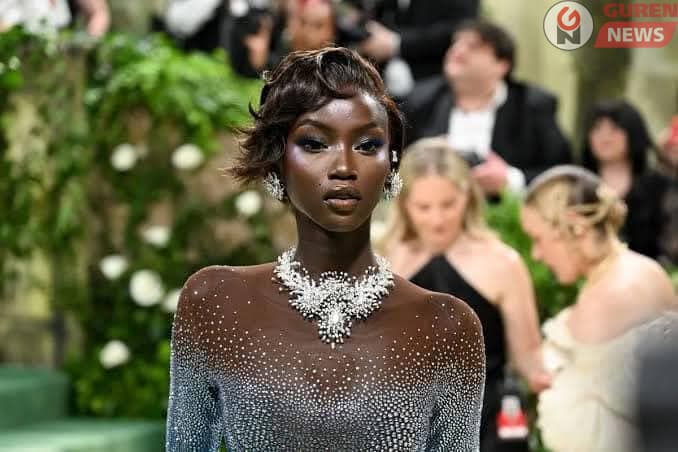 “Амьд хүүхэлдэй” Анок Яй 2025 оны шилдэг моделийн шагналыг гардаж авна