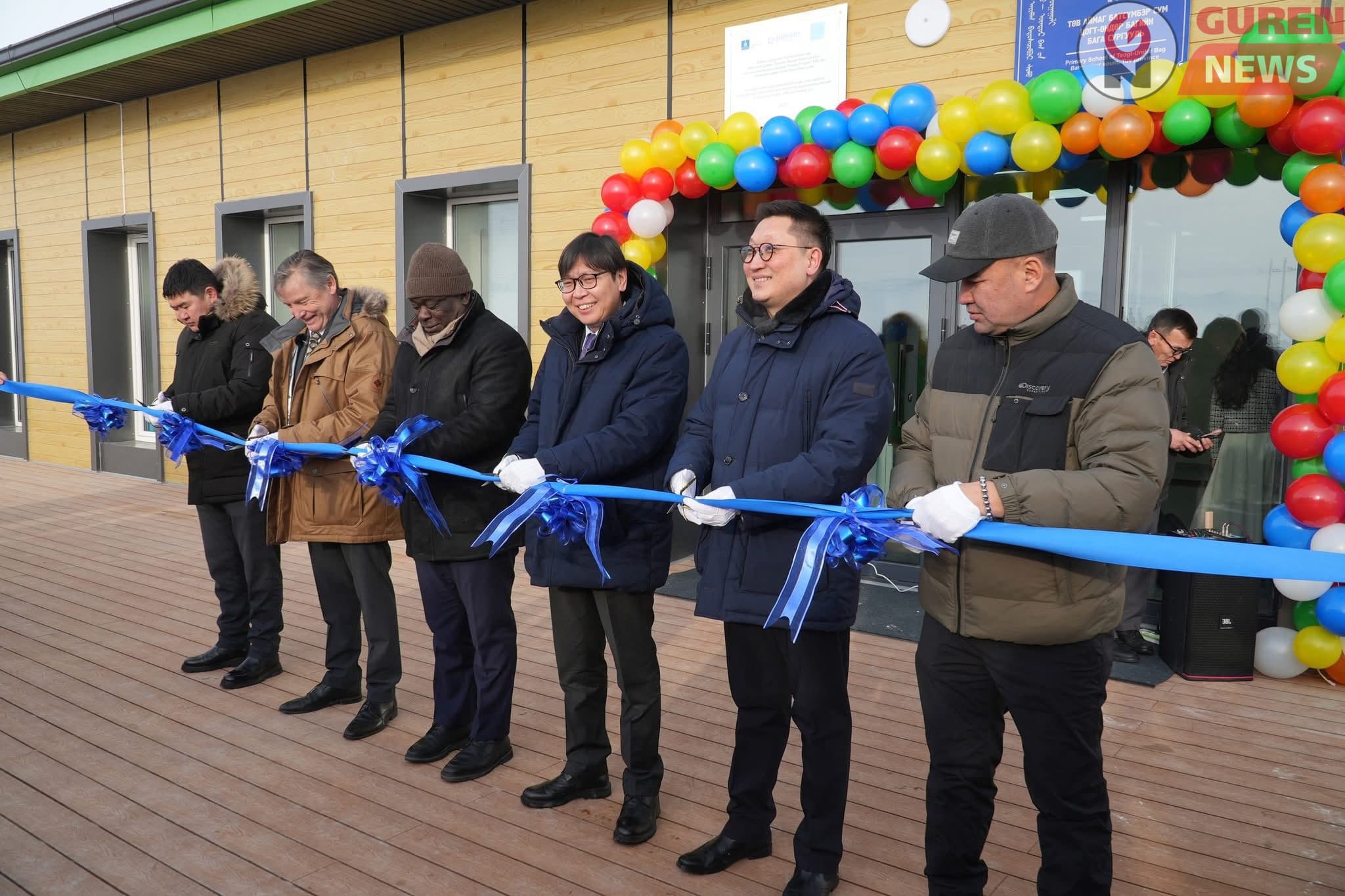 Батсүмбэр суманд орчин үеийн инженерийн шийдэлтэй шинэ бага сургууль ашиглалтад орлоо