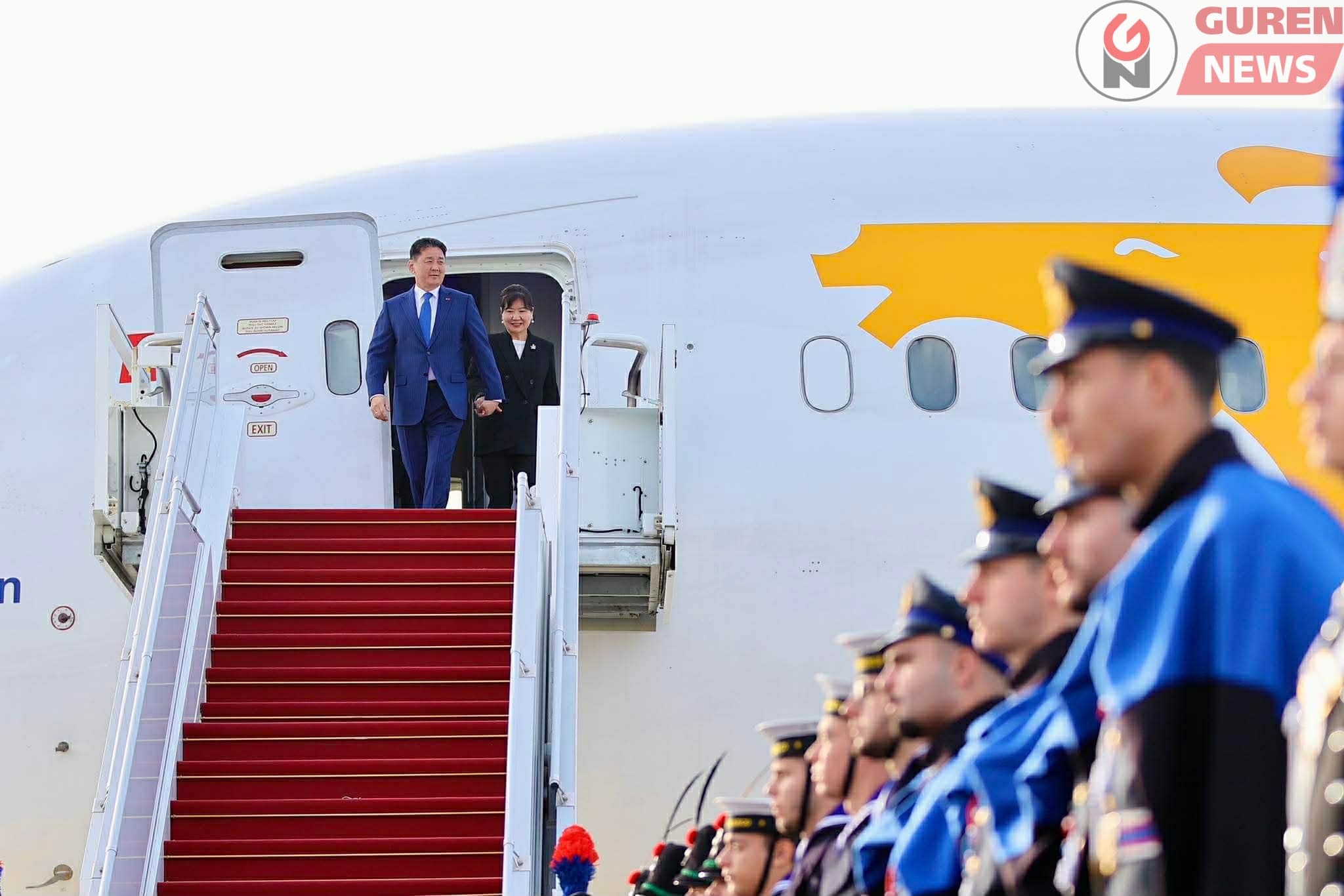 Ерөнхийлөгч У.Хүрэлсүх төрийн айлчлал хийхээр Бүгд Найрамдах Итали Улсад хүрэлцэн ирлээ