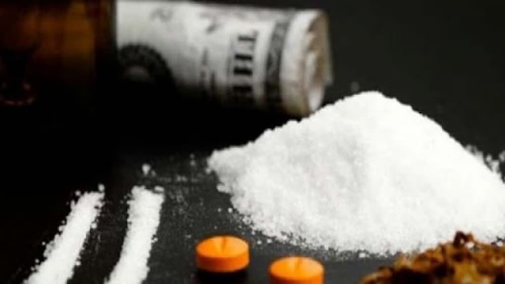 Мансууруулах бодис худалдсан хэрэгт шалгуулж байхдаа давтан үйлдсэн этгээдийг баривчиллаа