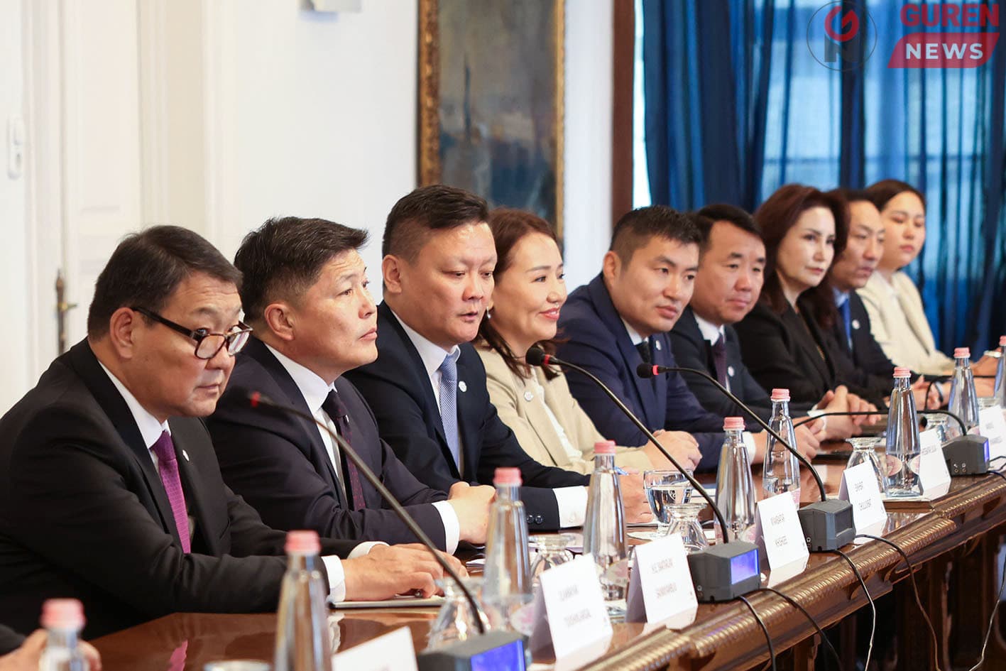 Ч.Лодойсамбуу: Хотын дарга 150 хүний бүрэлдэхүүнтэй Унгарт туршлага судалж явна. Онгоц дүүрэн хүн шүү дээ…