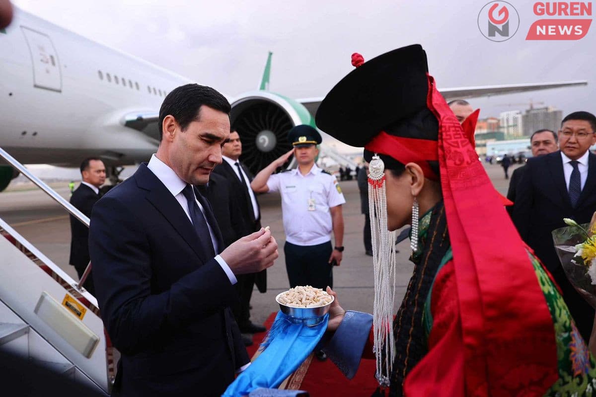 Ерөнхийлөгч У.Хүрэлсүх, С.Бердымухамедов нар албан ёсны хэлэлцээ хийлээ