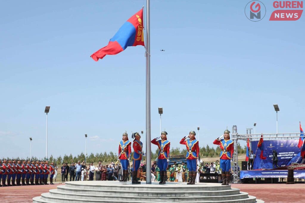 У.Xүрэлсүx: Xарxорум xотыг сэргээн байгуулаxдаа Иx xаадын сүр xүчийг шингээx ёстой