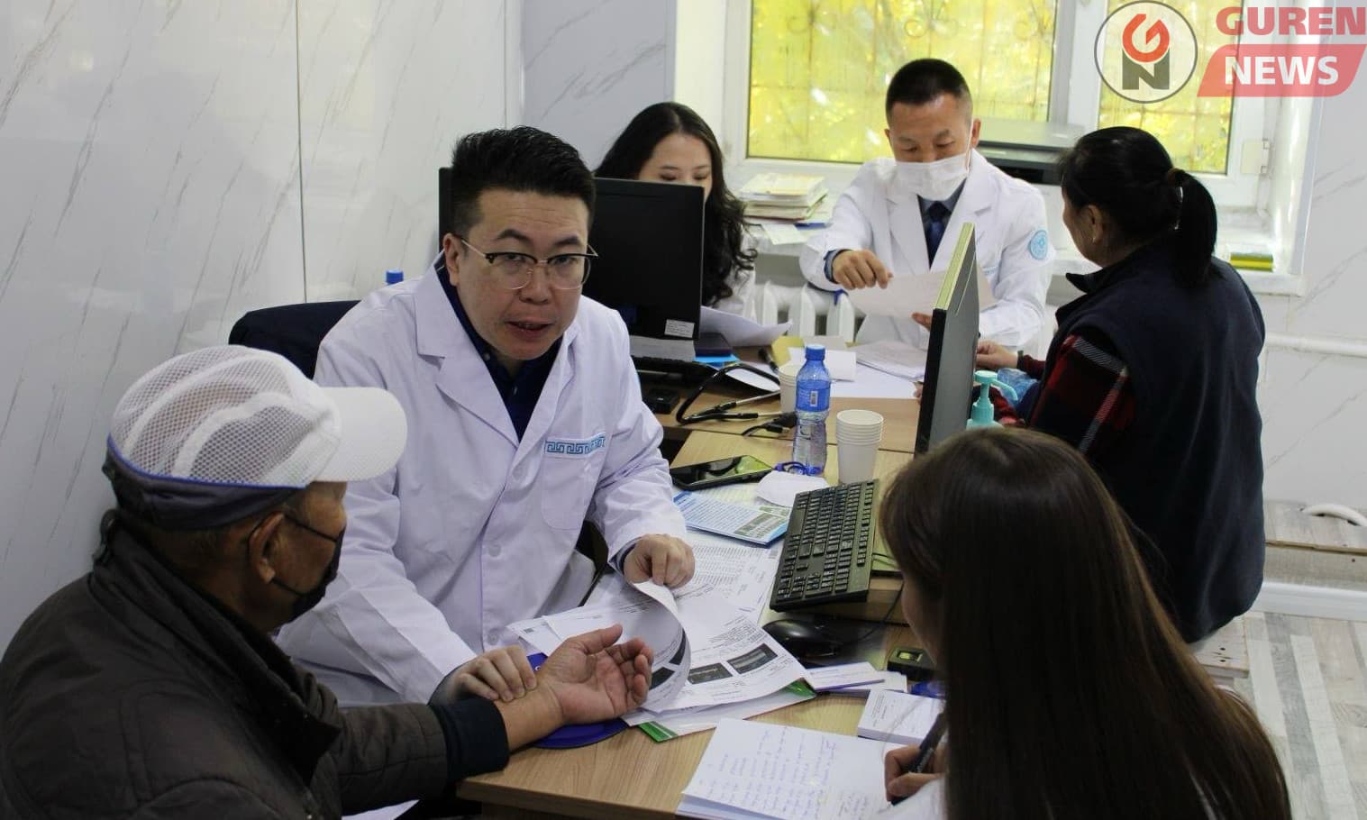 ӨМӨЗО-ны Монгол эмнэлэгийн эмч нар үнэ төлбөргүй үзлэг оношилгоо хийлээ