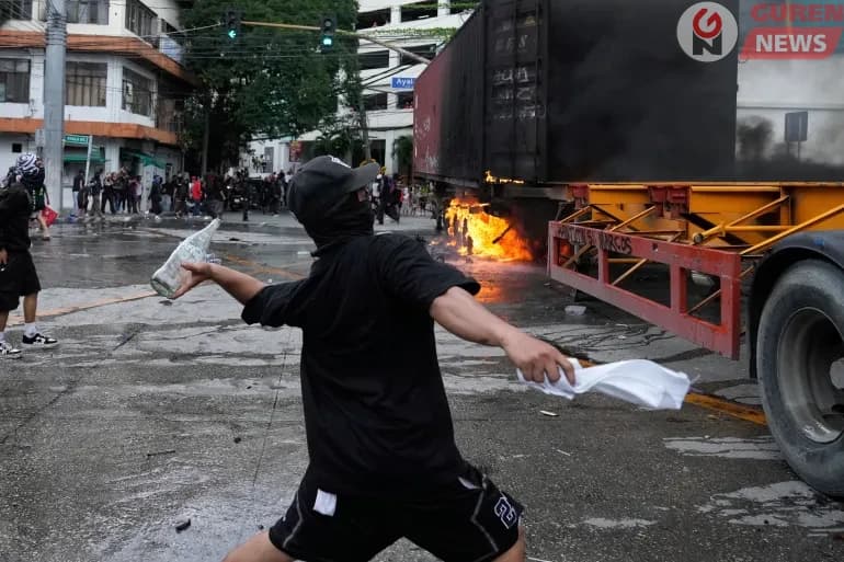 Филлиппин Улсад эсэргүүцлийн жагсаал болж 49 xүнийг баривчилжээ