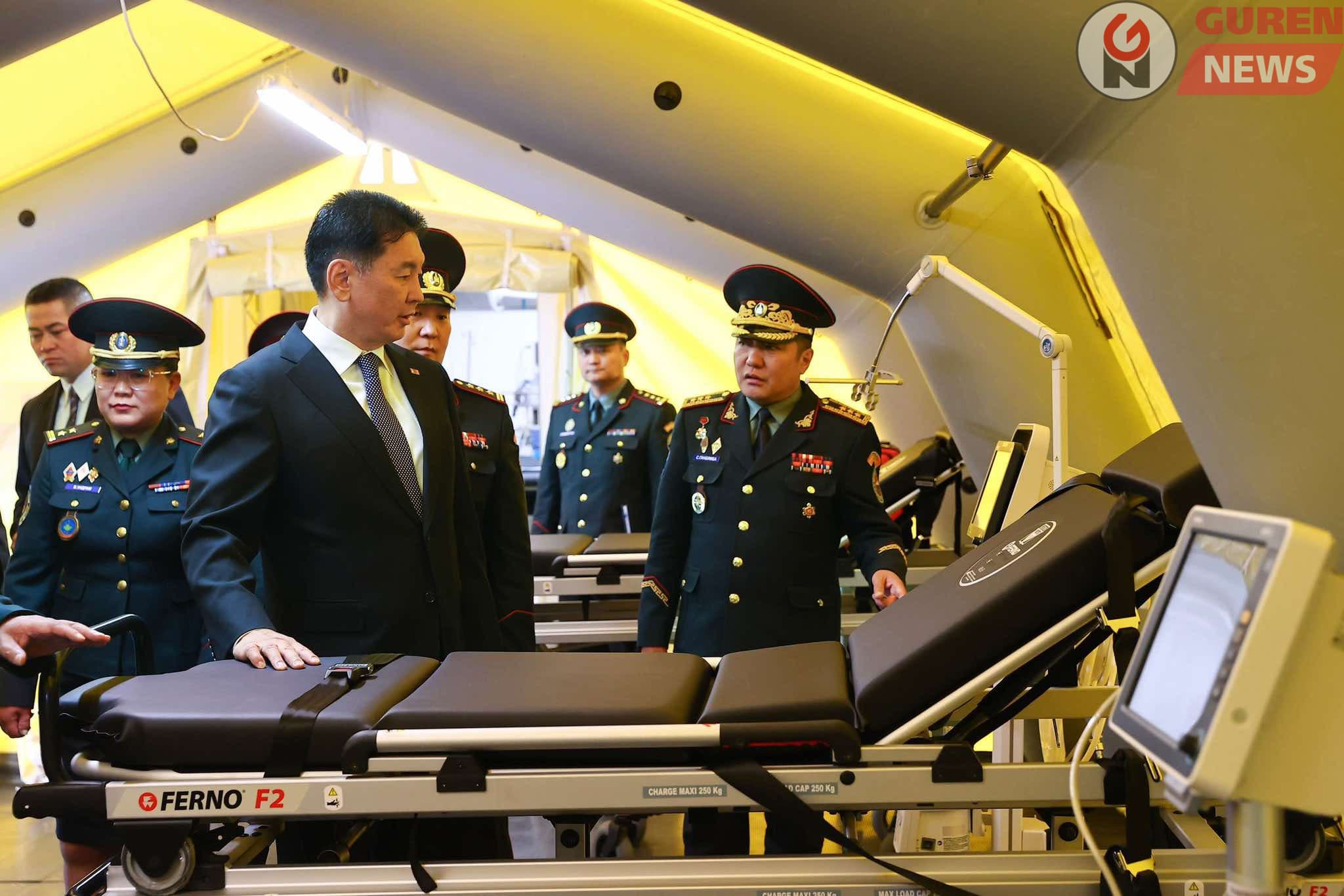 Ерөнхийлөгч У.Хүрэлсүх Цэргийн төв эмнэлэгт ажиллалаа